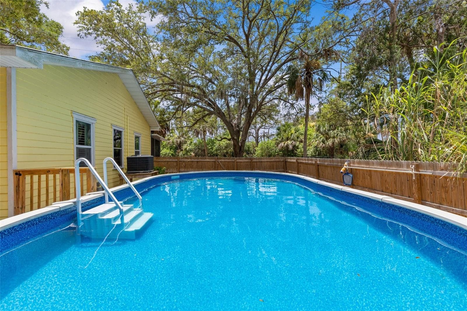 190 Osowaw Blvd photo 4