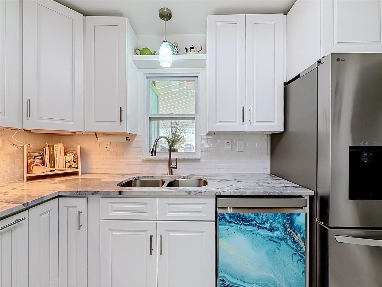 4046 Floramar Ter photo 5