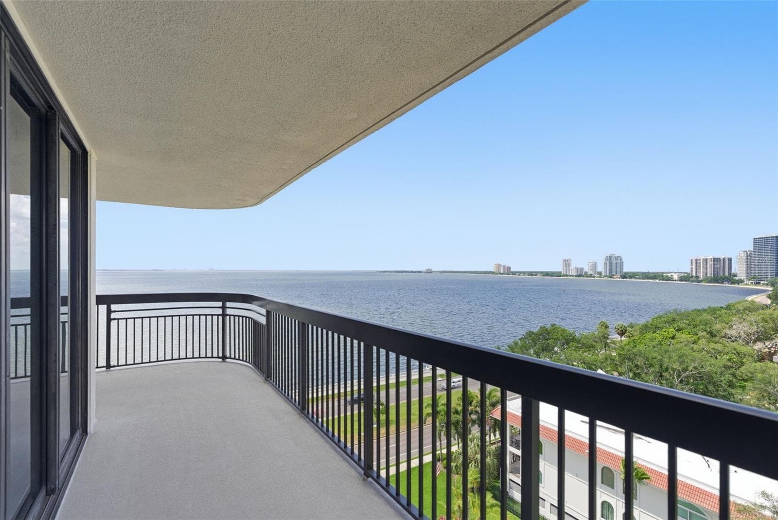 2413 Bayshore Blvd #1004 photo 3