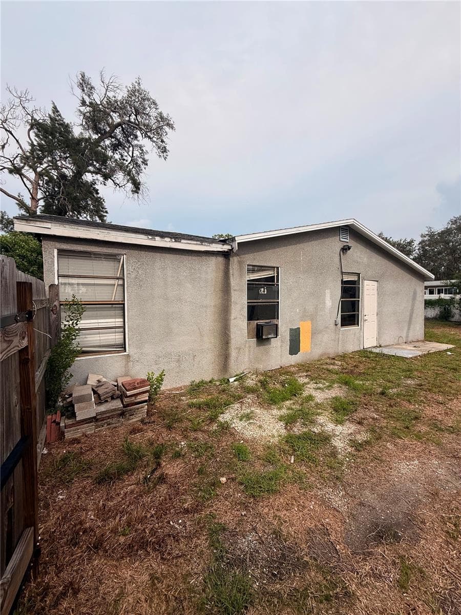806 W Shell Point Rd