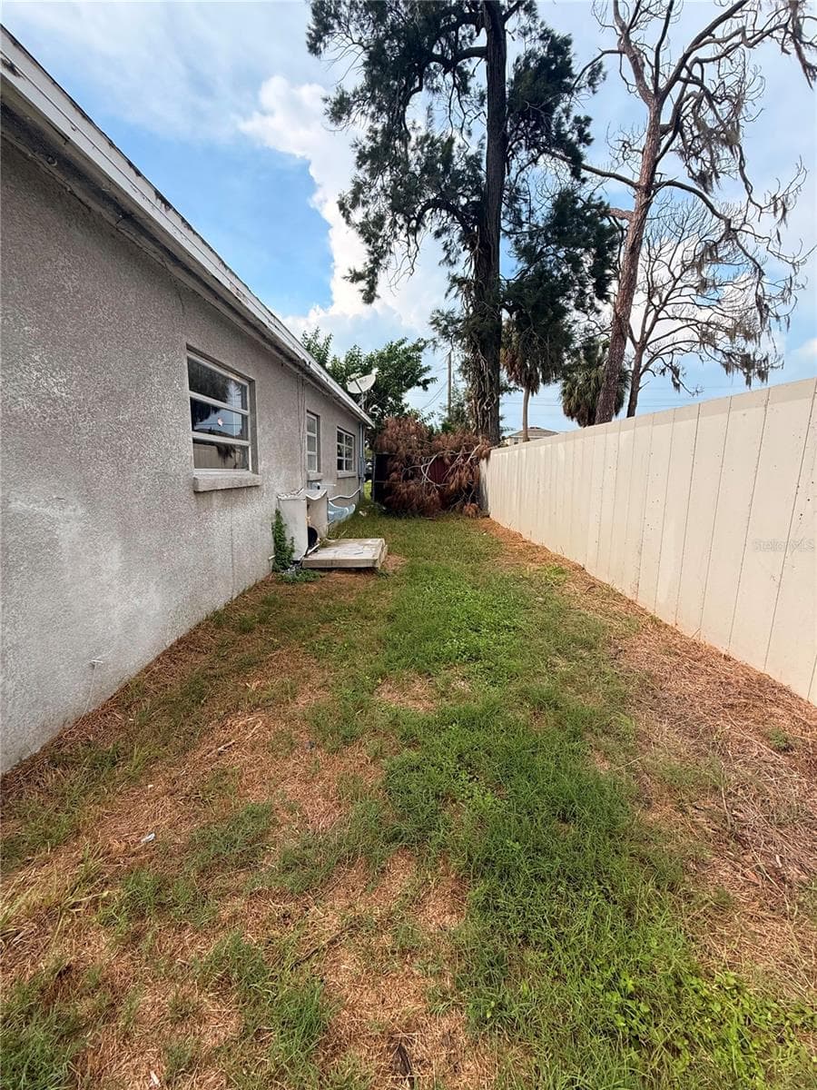 806 W Shell Point Rd photo 4
