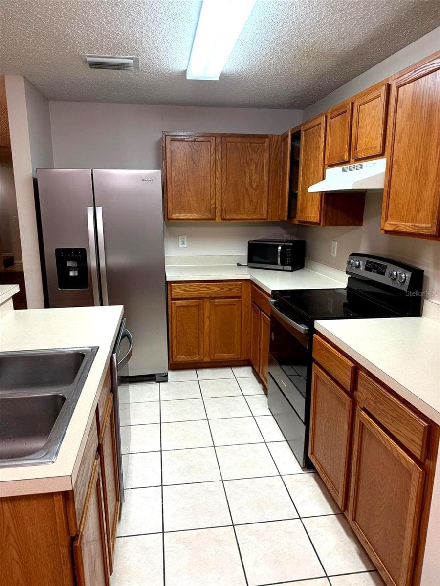 4104 Winding River Way photo 5