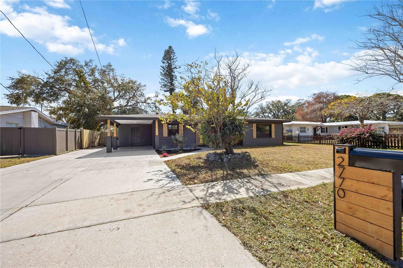 2770 Wood St photo 5