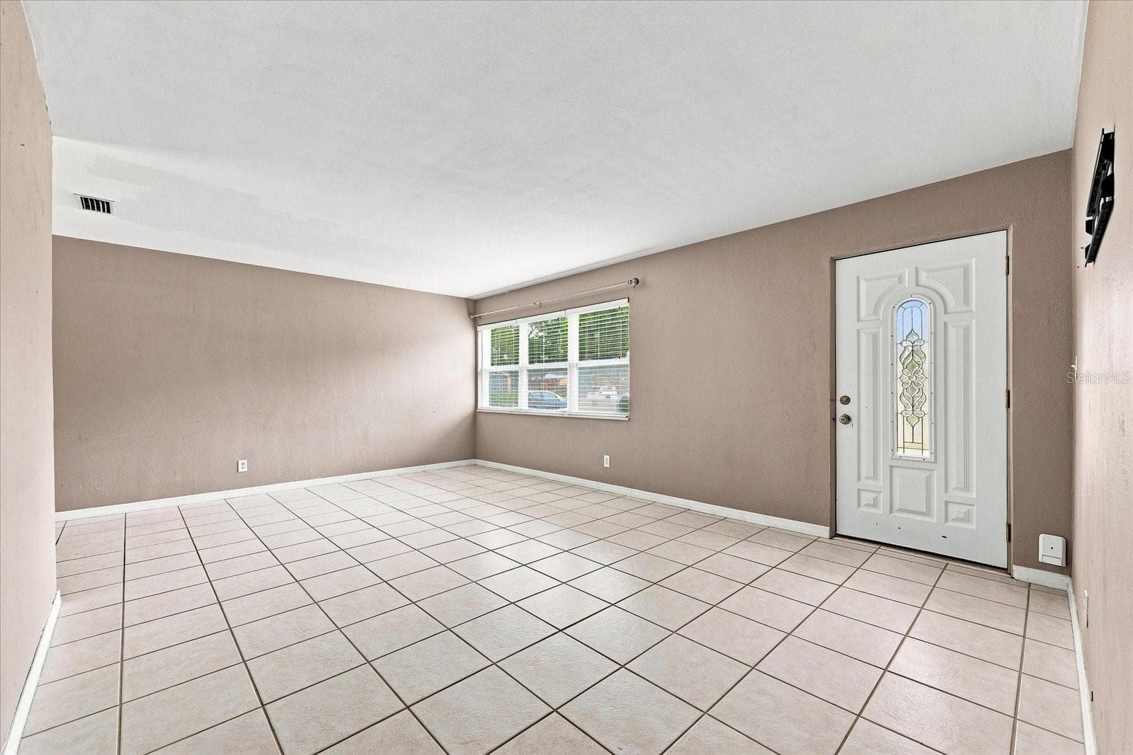 8380 52nd Ln N photo 4