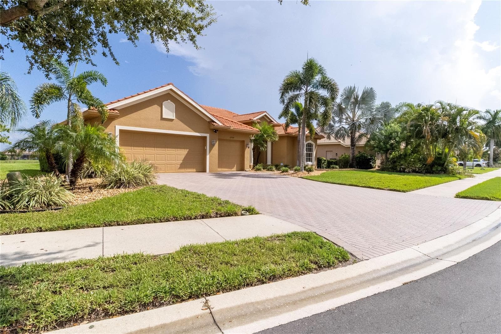 12709 Penguin Dr