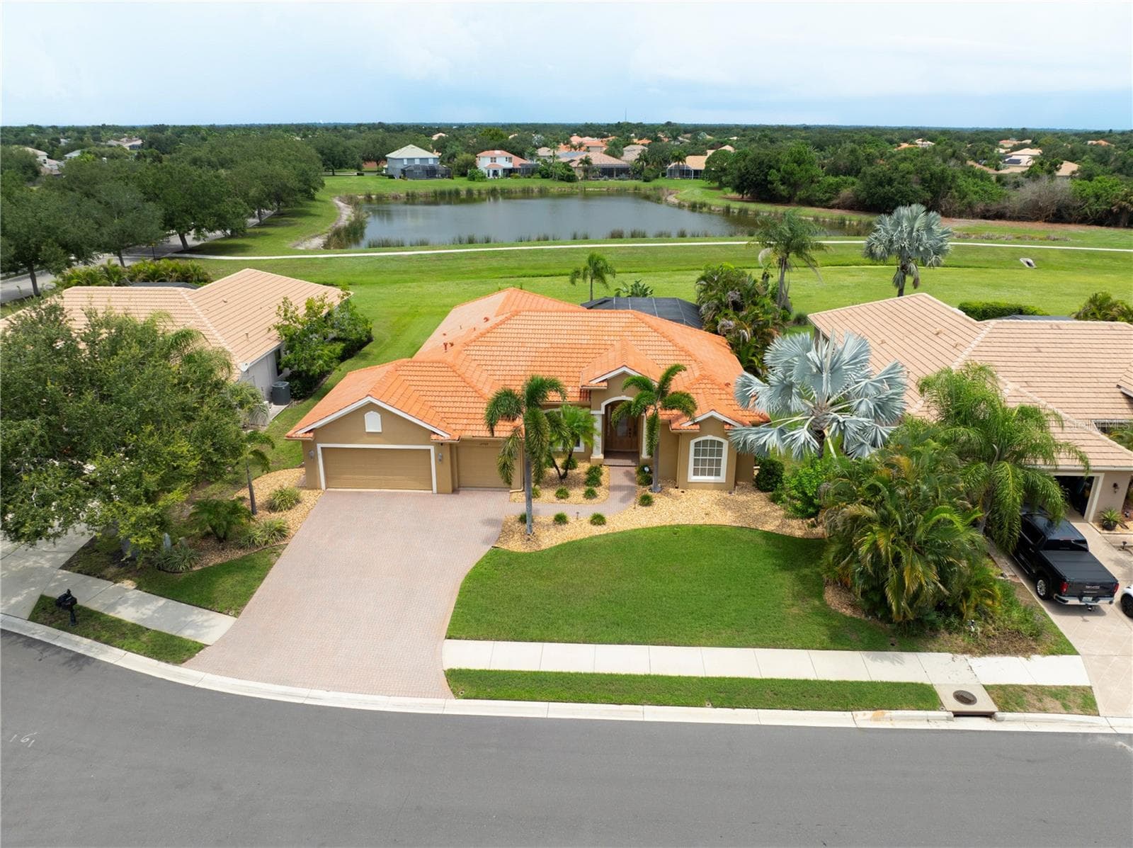 12709 Penguin Dr photo 4