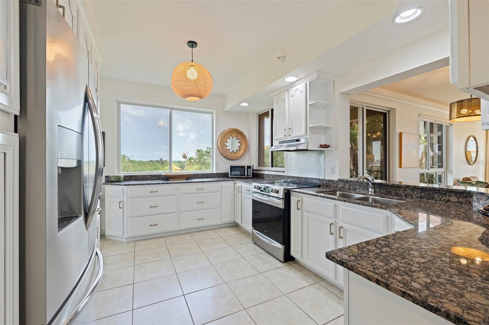 4737 Dolphin Cay Ln S #401 photo 4