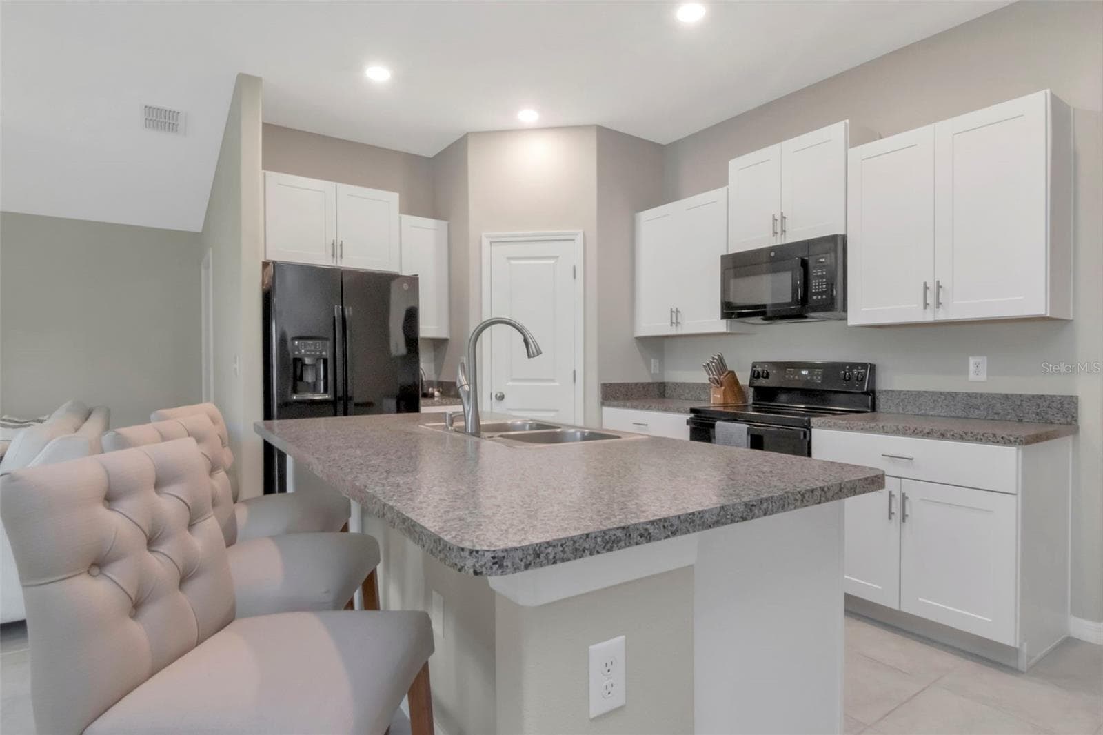 11527 Sage Canyon Dr photo 3