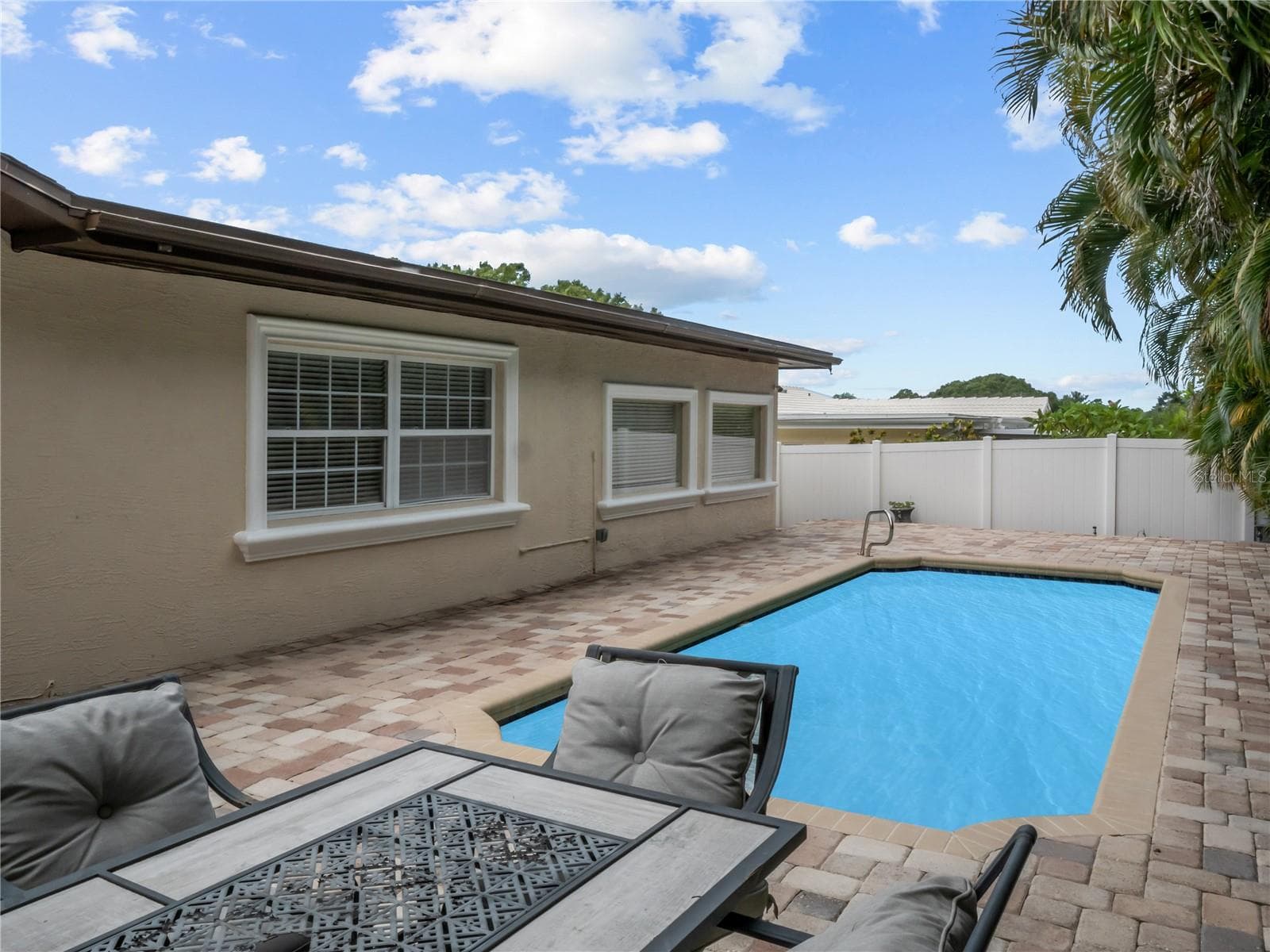 14331 Apache Ave photo 5