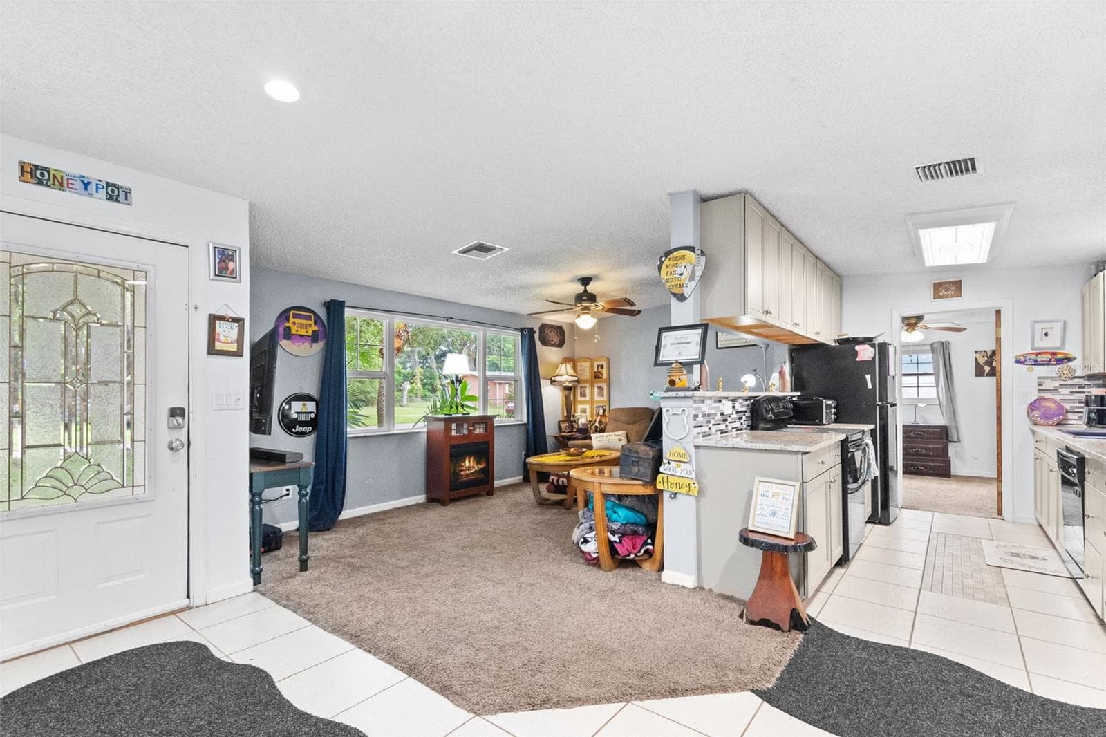 1807 Carlton Dr photo 4