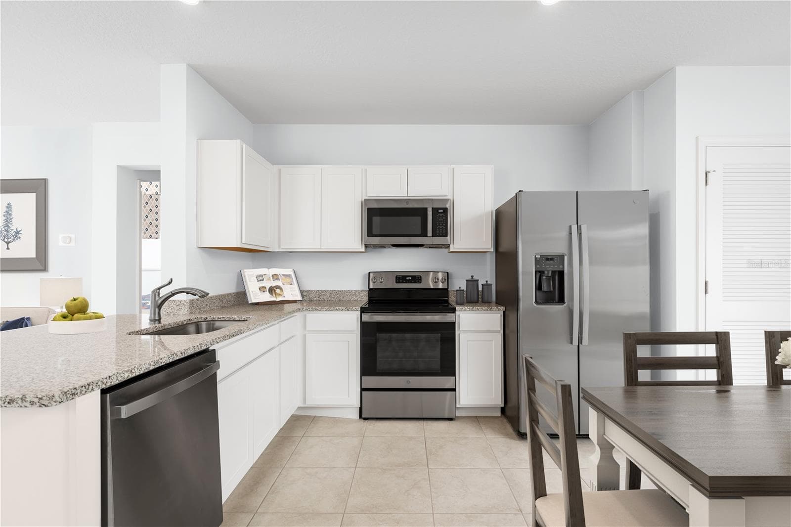 6932 Sundial Dr photo 3