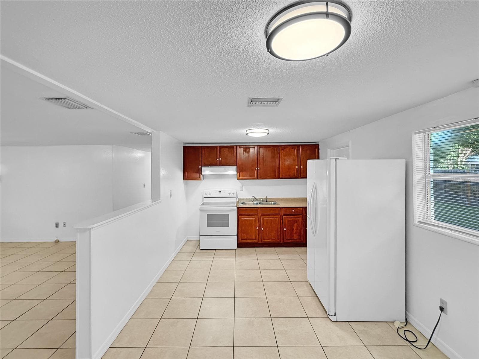 1821 Bellgrove St photo 5