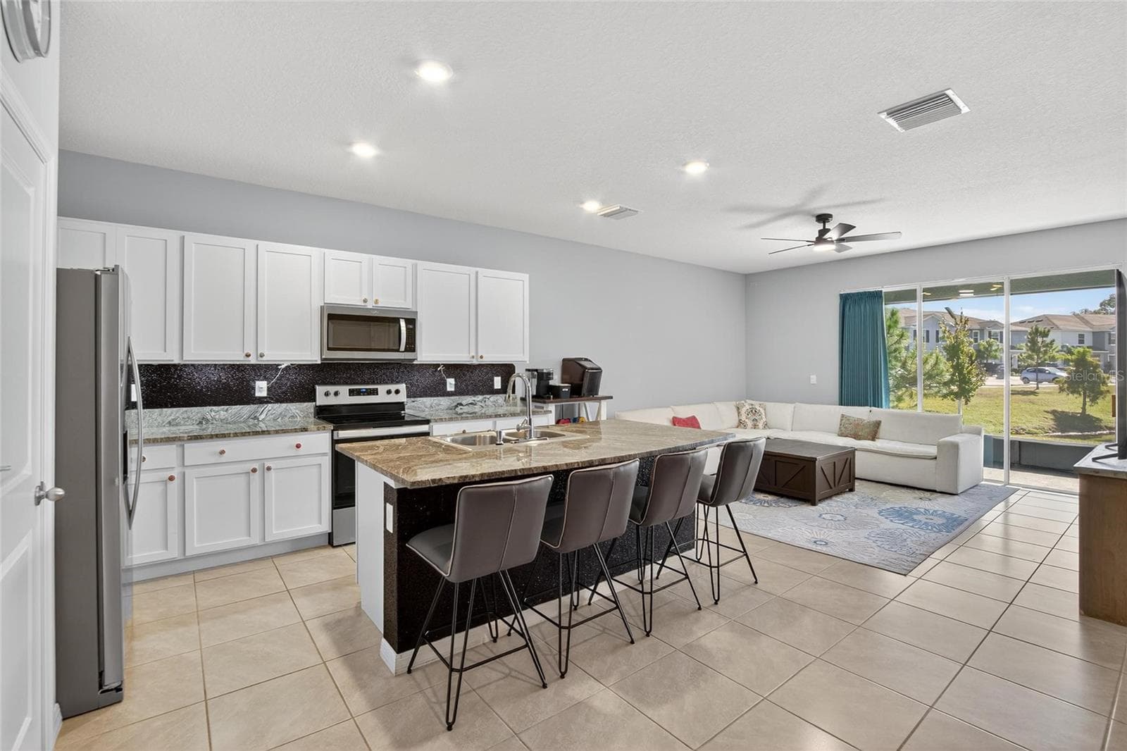 5055 Captain Davis Dr photo 4