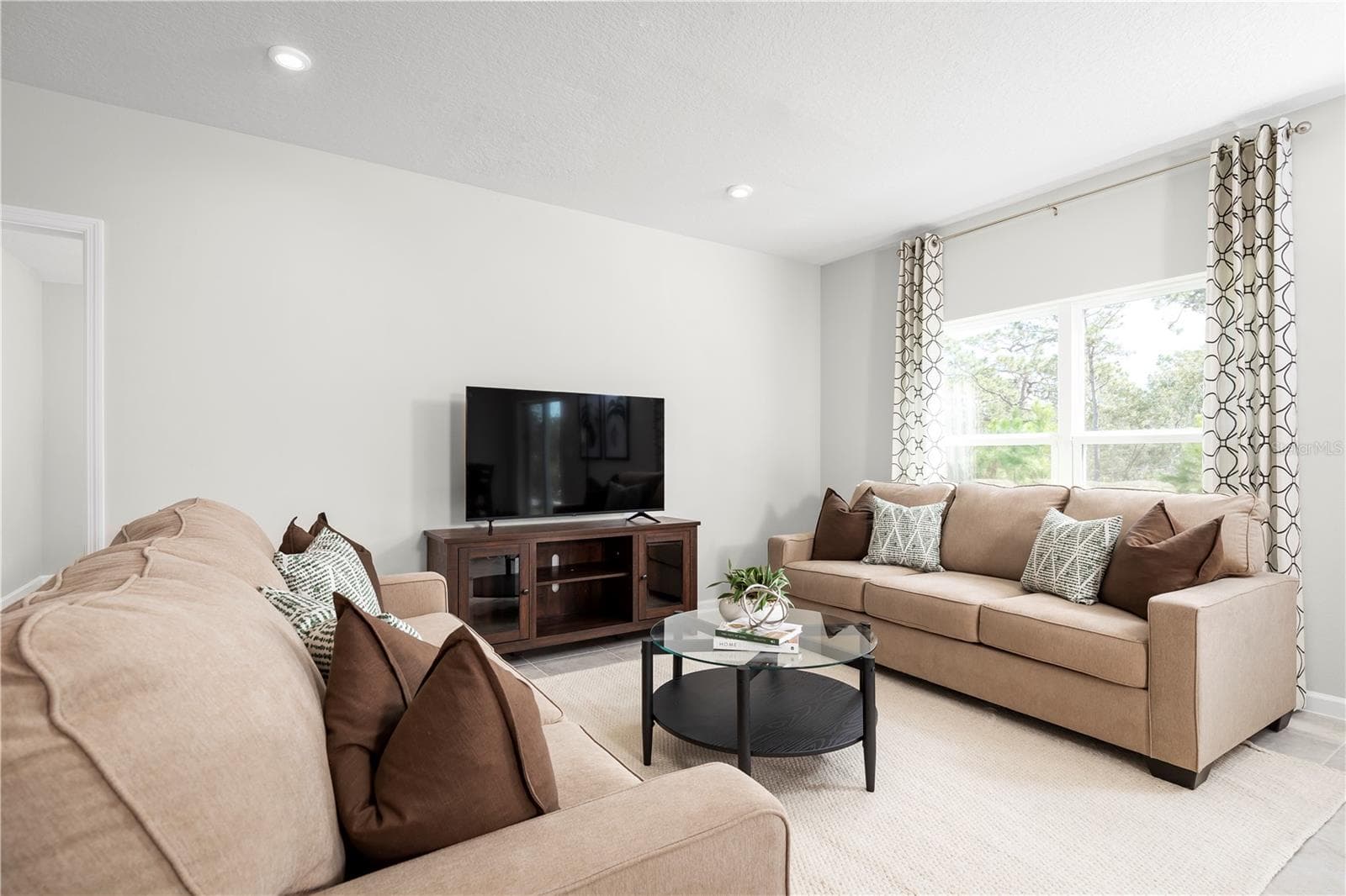 6951 Sundial Dr photo 3