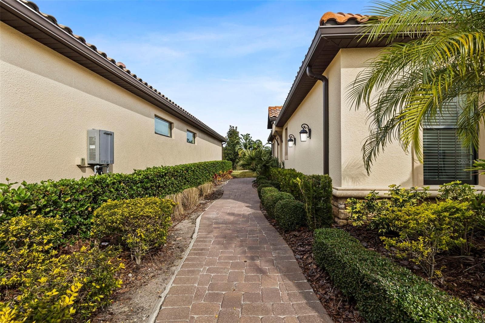8424 Alberata Vista Dr photo 3