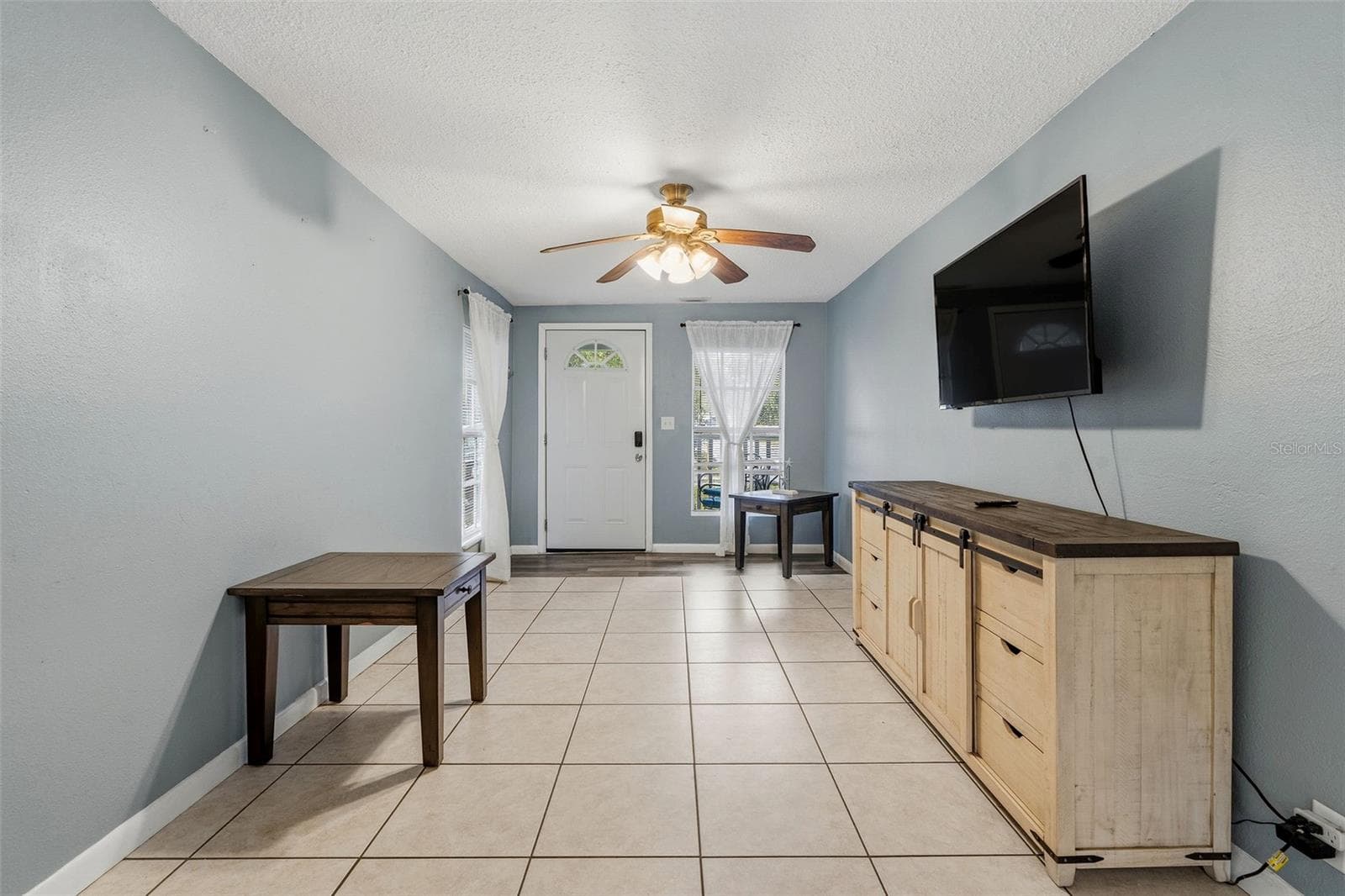 1171 Highland CT N photo 3