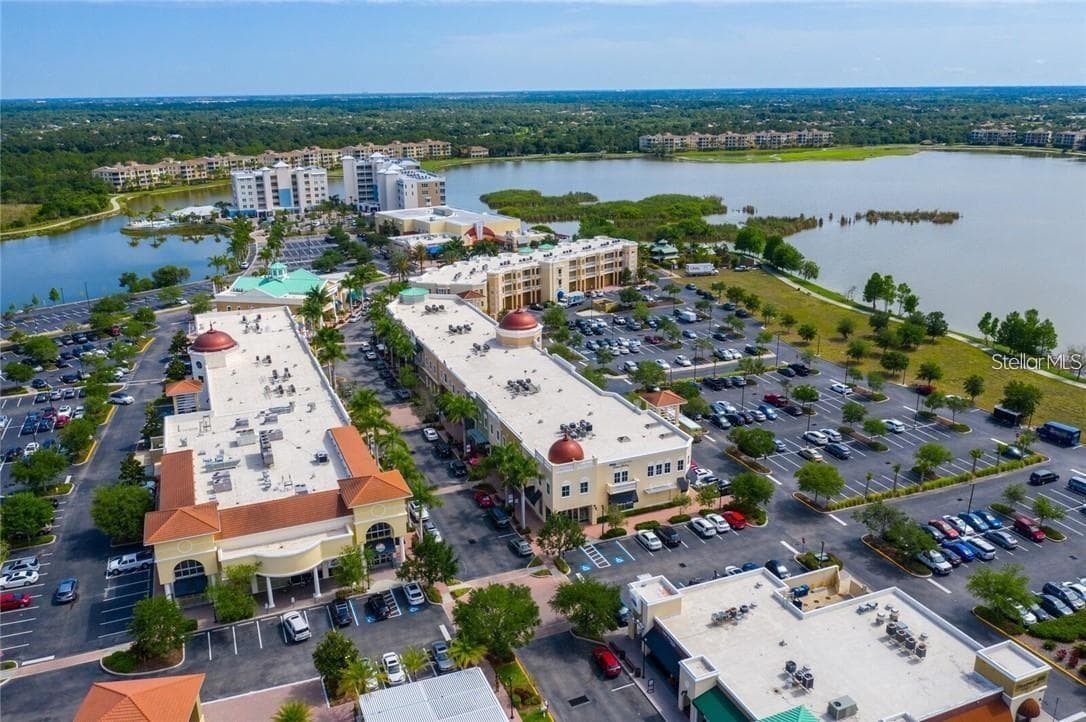 8111 Lakewood Main St #307