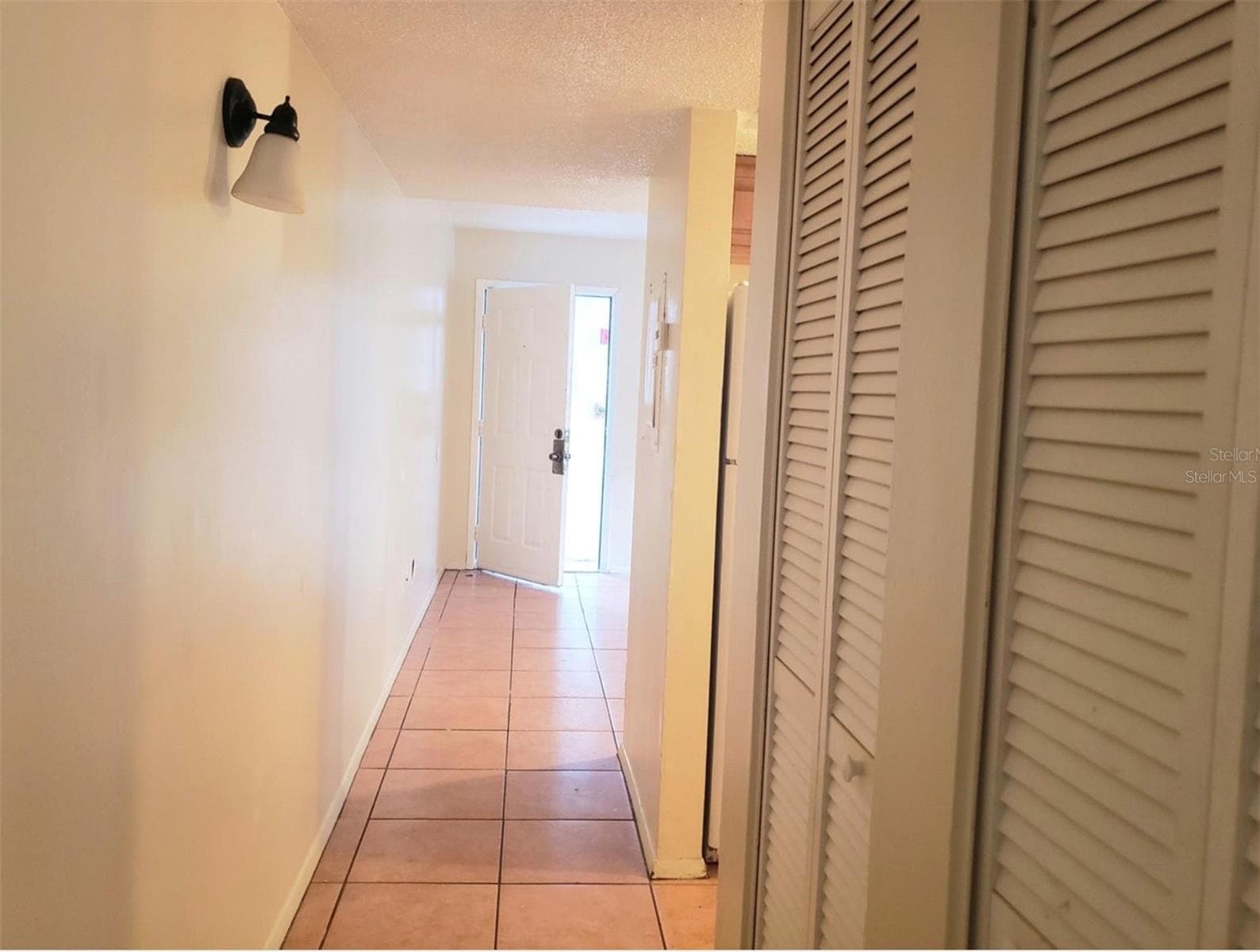7100 Waterside Dr photo 3