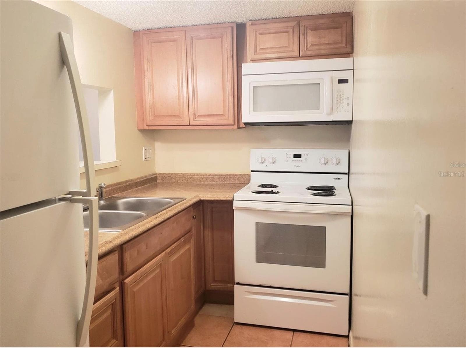 7100 Waterside Dr photo 4