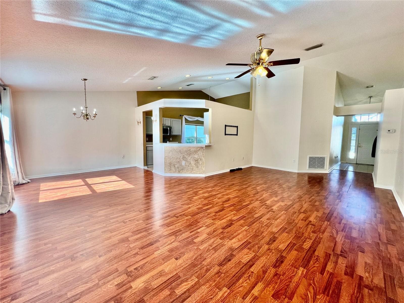30728 Iverson Dr photo 5