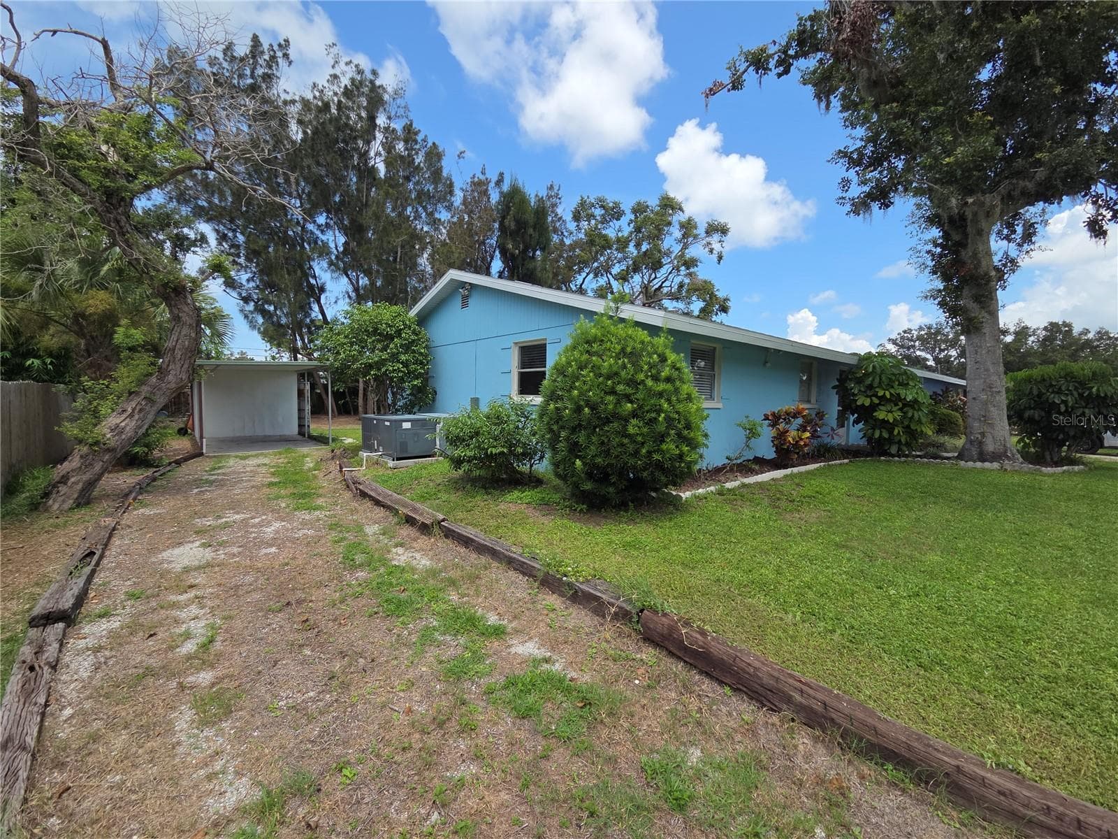 4136 S Lockwood Ridge Rd photo 3