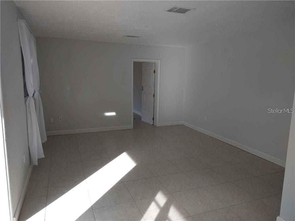 2155 Temple St photo 5
