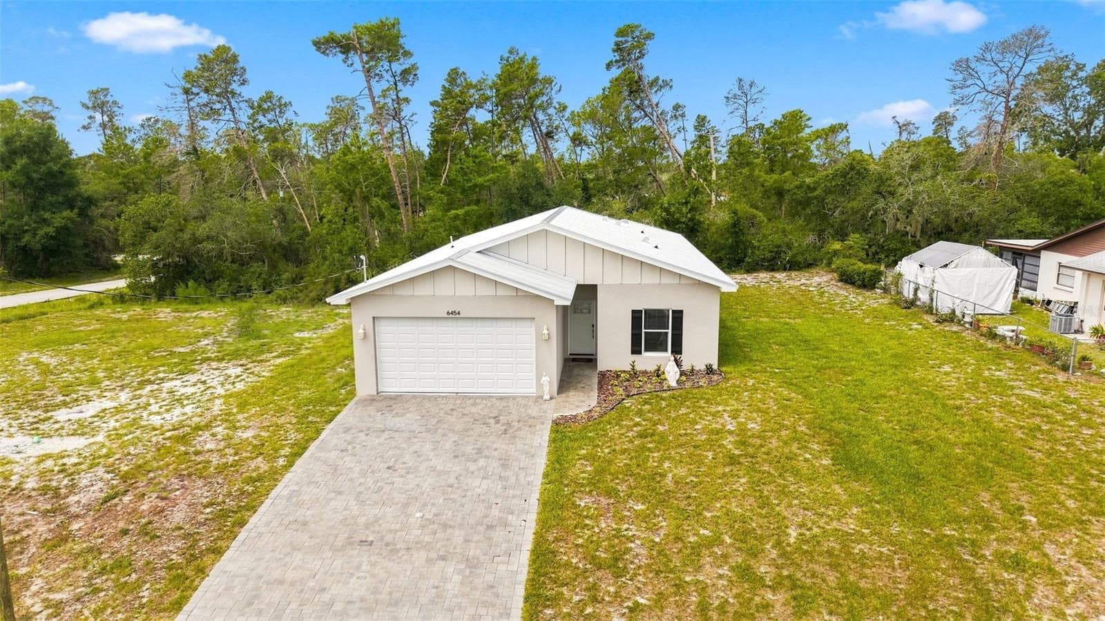 6454 Freeport Dr photo 3