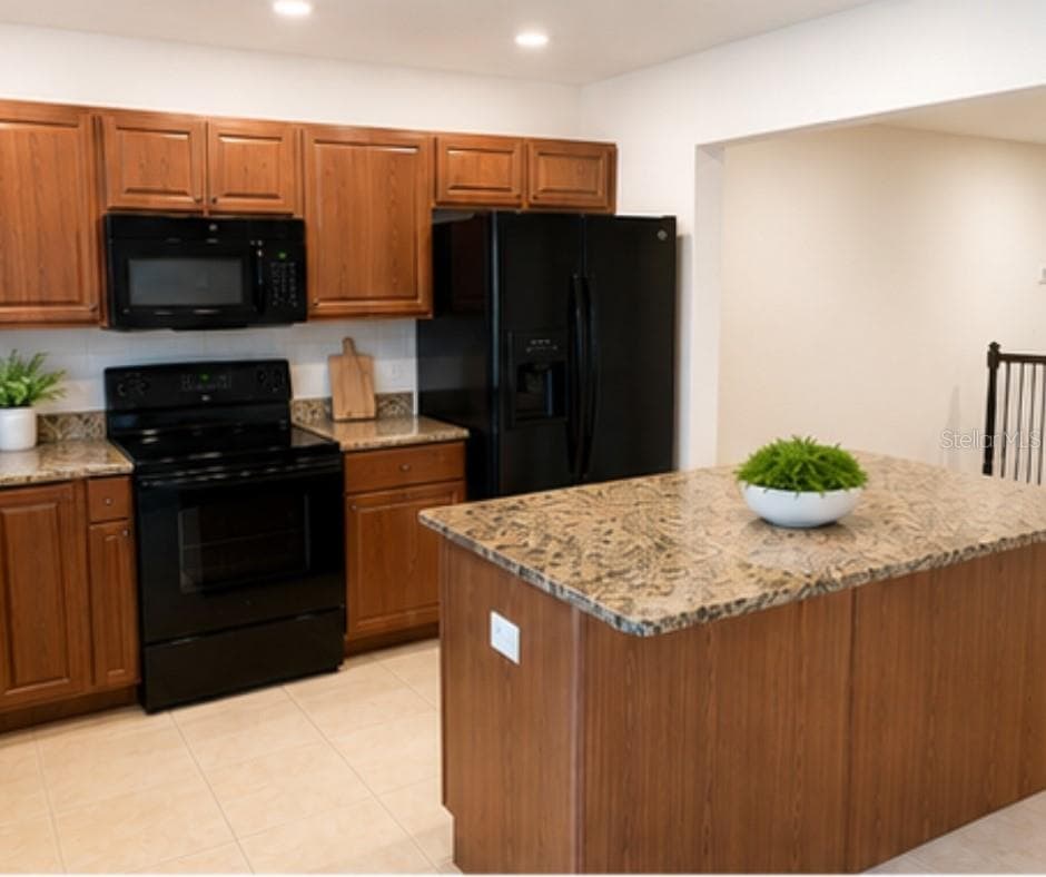 3826 Exeter Ln photo 4