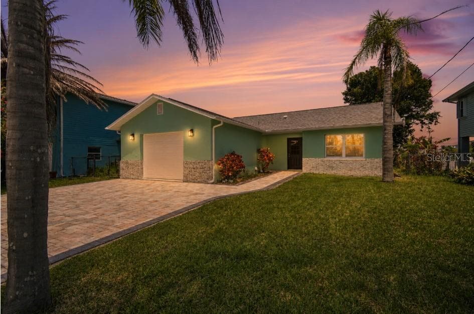 4482 Kingston Dr