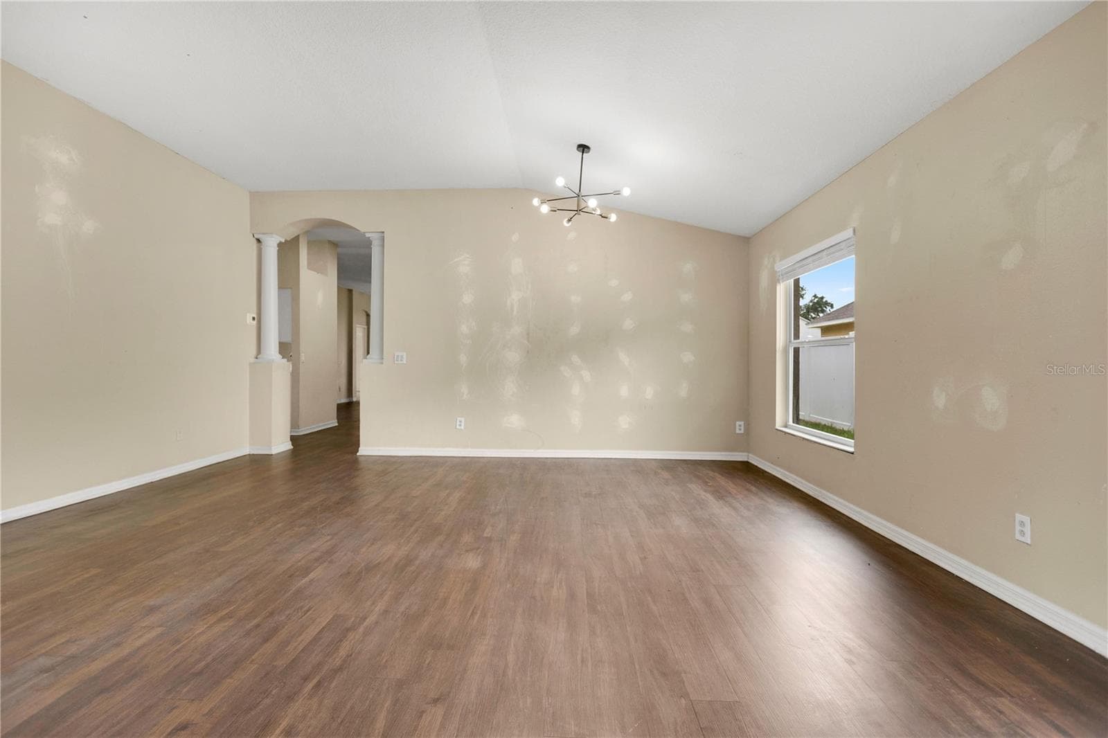 1422 Lake Shore Ranch Dr photo 4