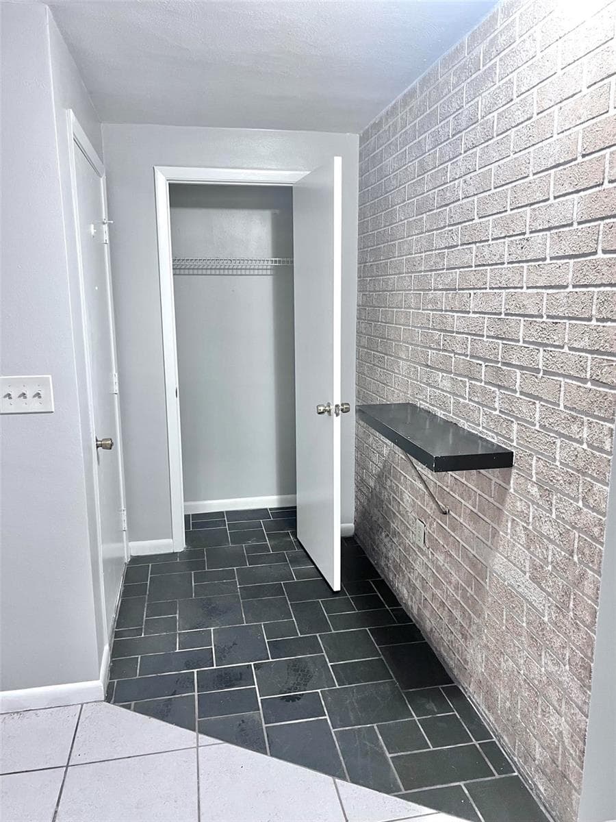 7204 Isle Dr photo 5