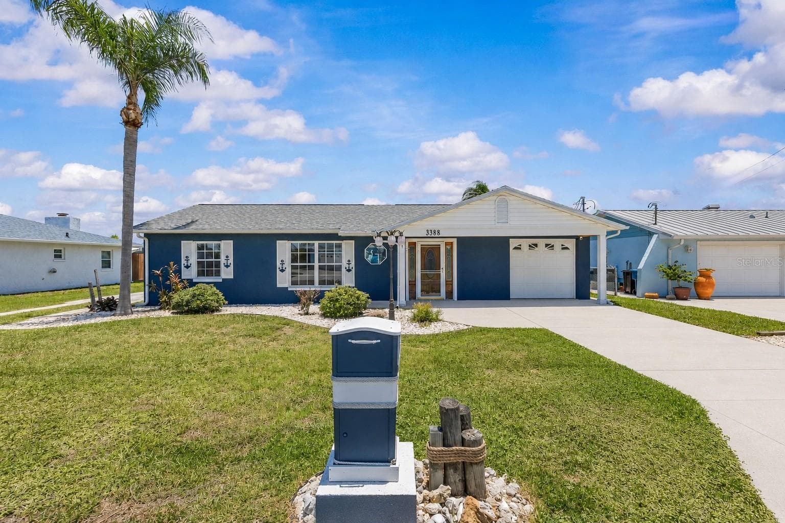 3388 Oleander Dr photo 3