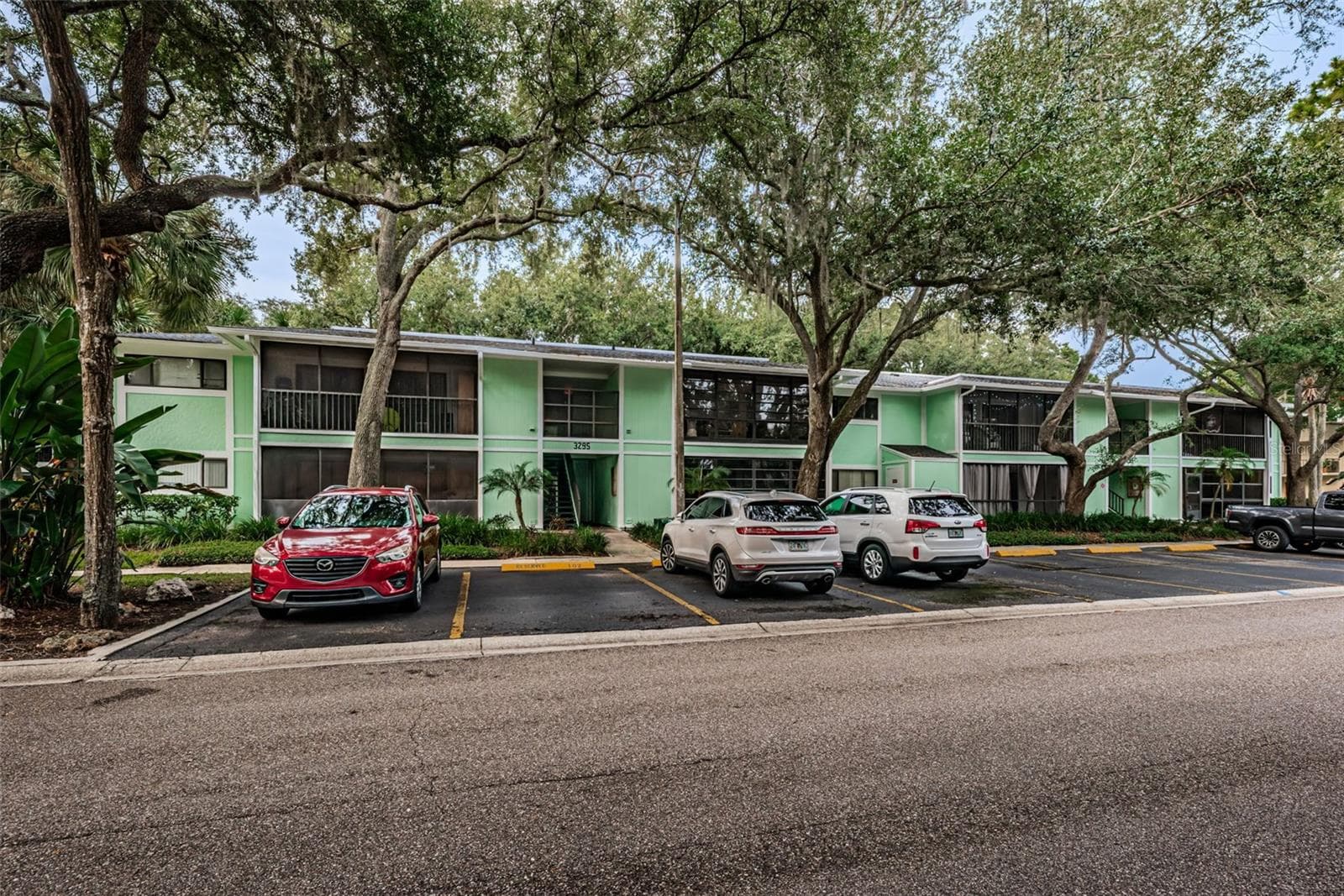 3295 Fox Chase Cir N #107