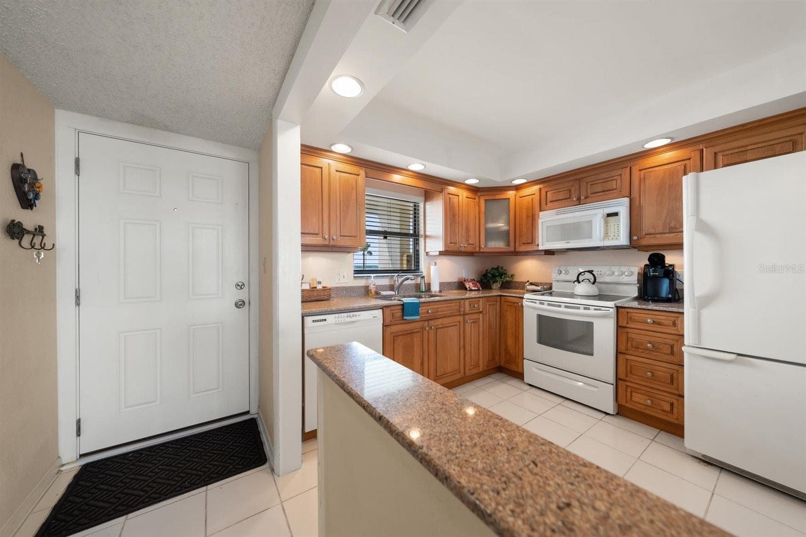 1230 Gulf Blvd #403 photo 3