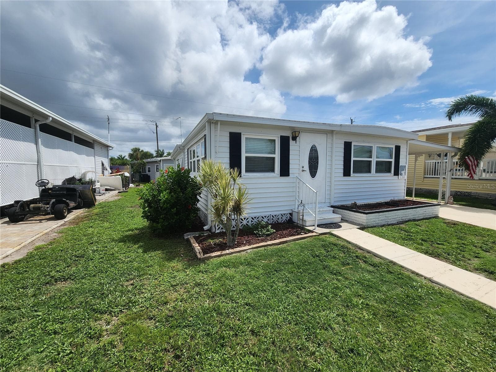 130 Capri Dr photo 3