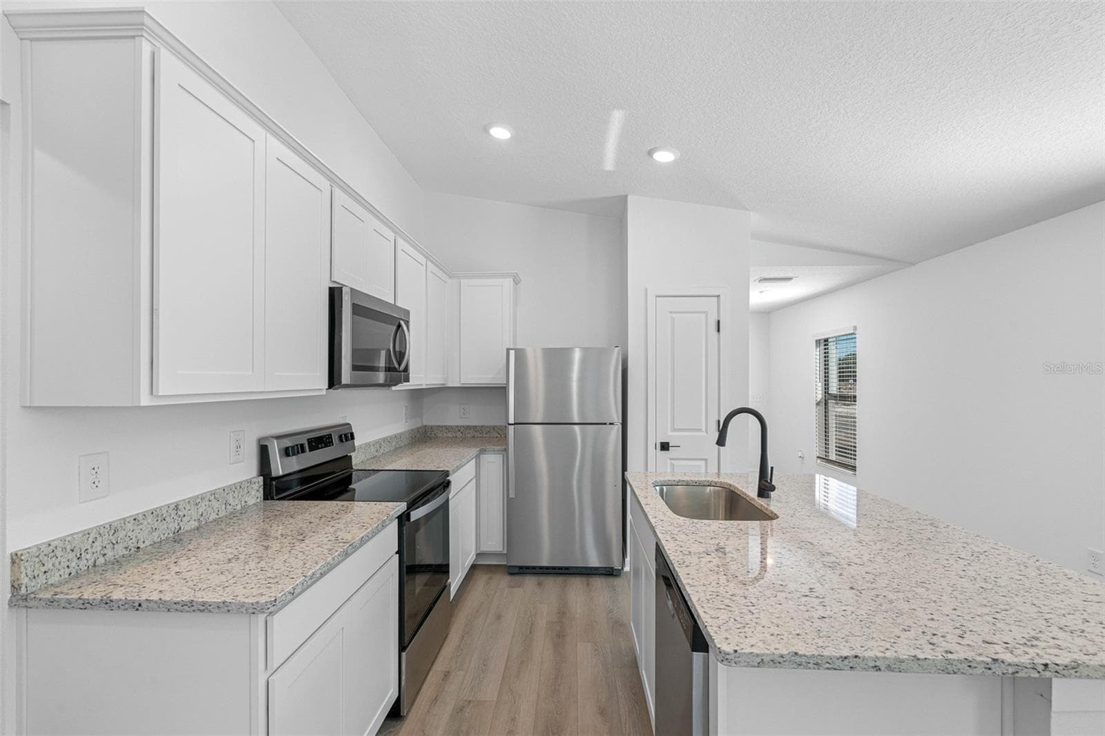 7154 Canopy Ln photo 3