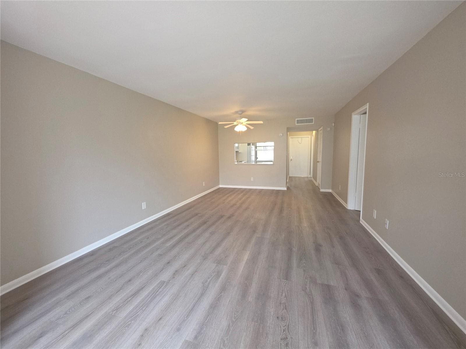 2049 Skimmer CT W #311 photo 5