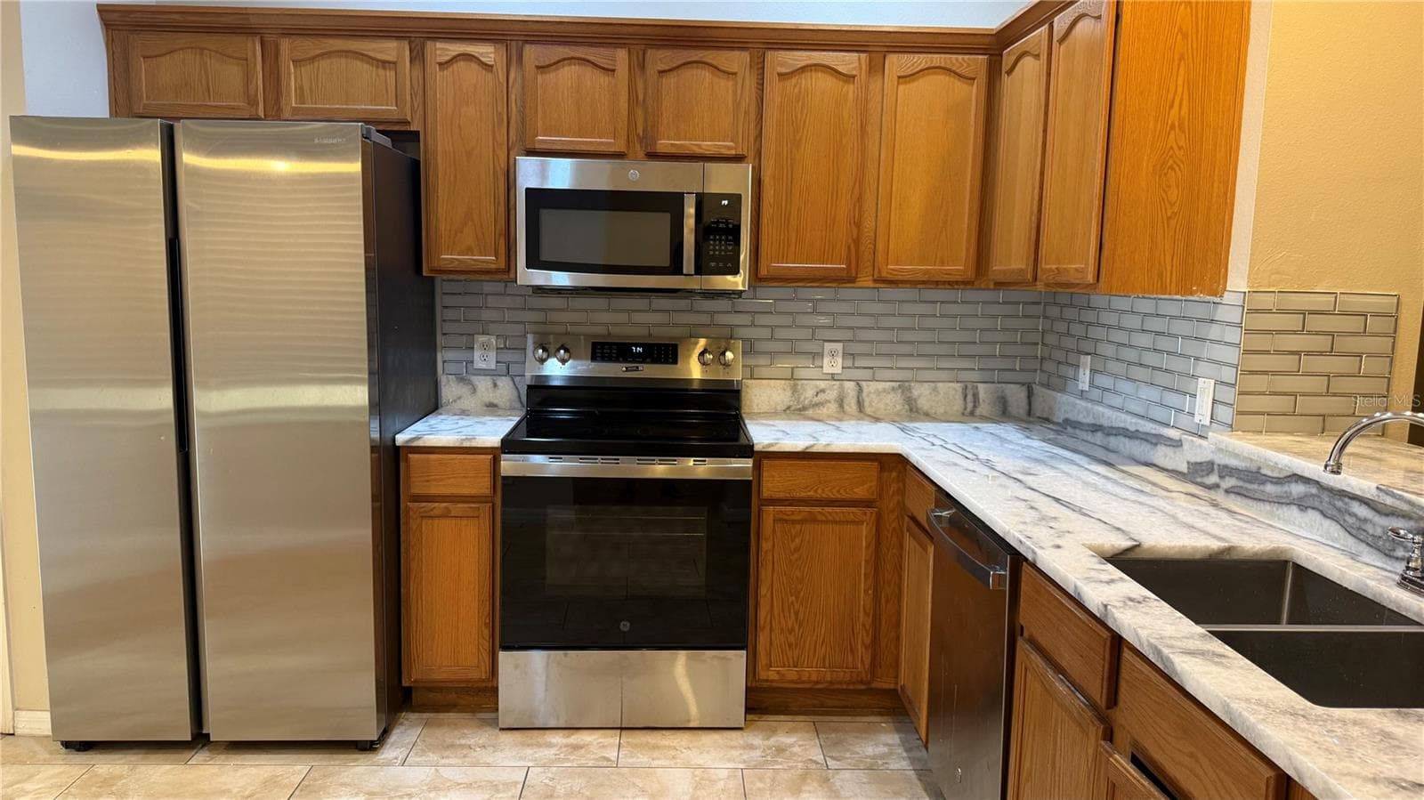 4135 Bismarck Palm Dr photo 5