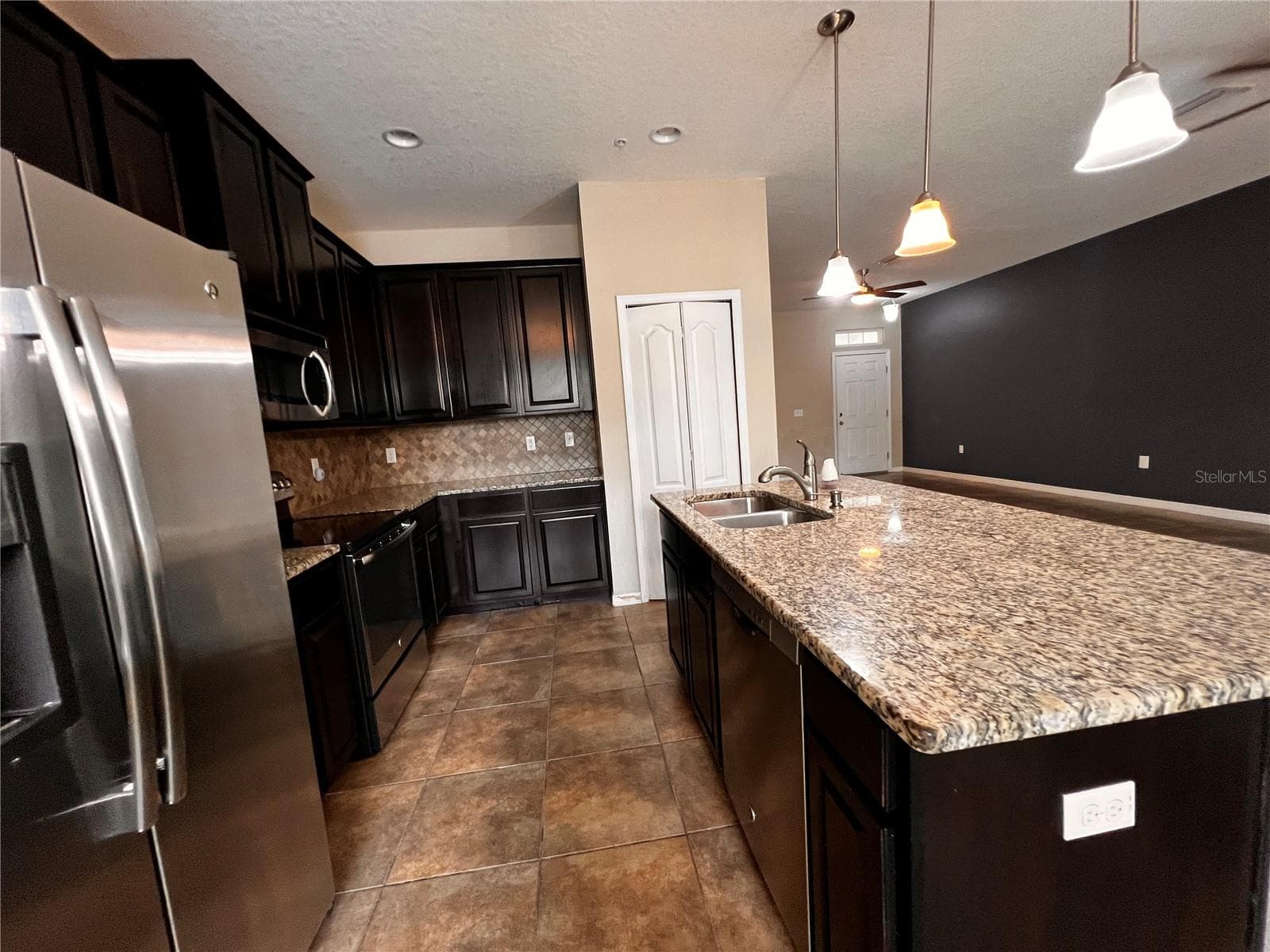 8613 Andalucia Field Dr photo 4