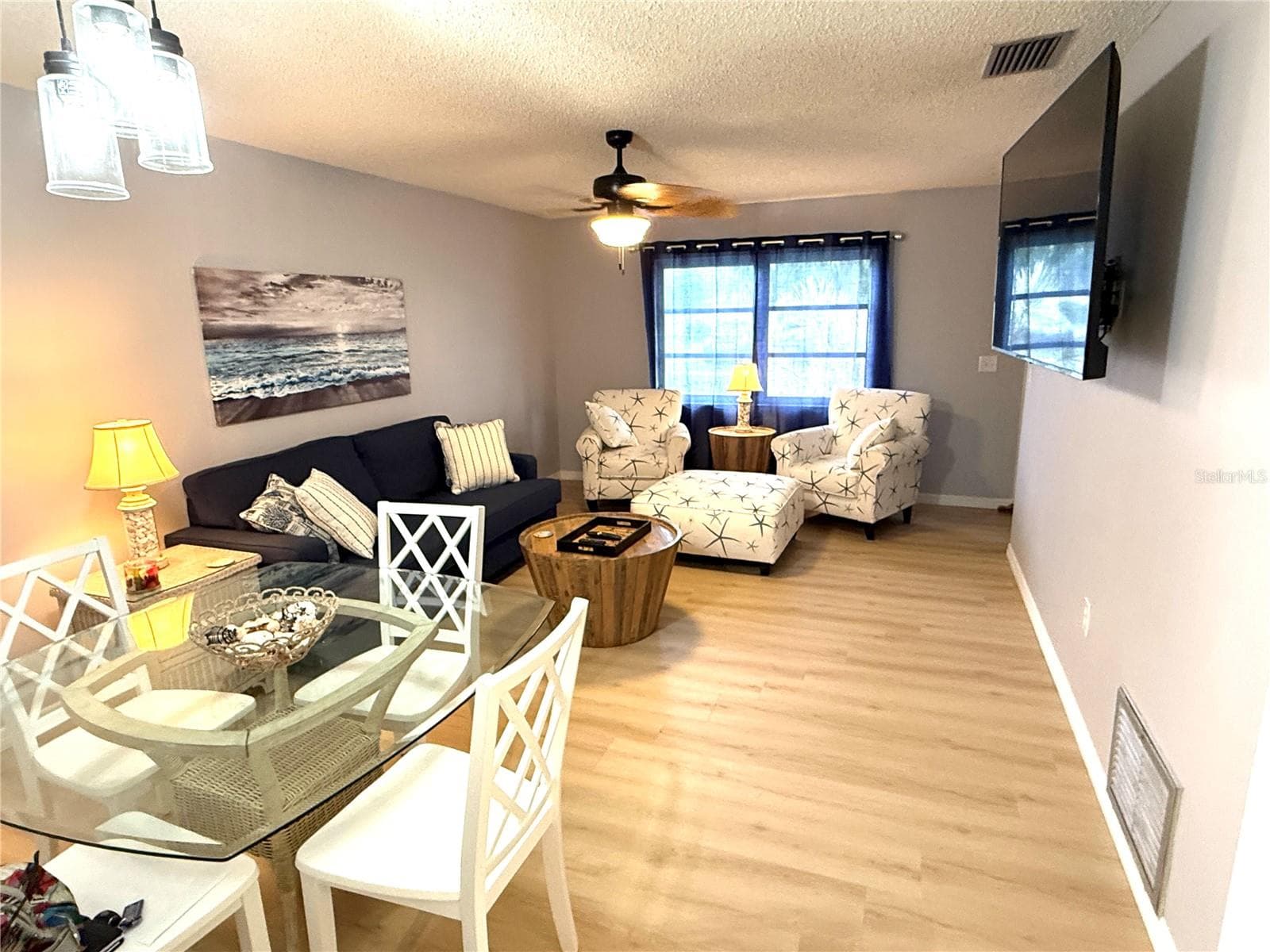 390 301 Blvd W #1B photo 5