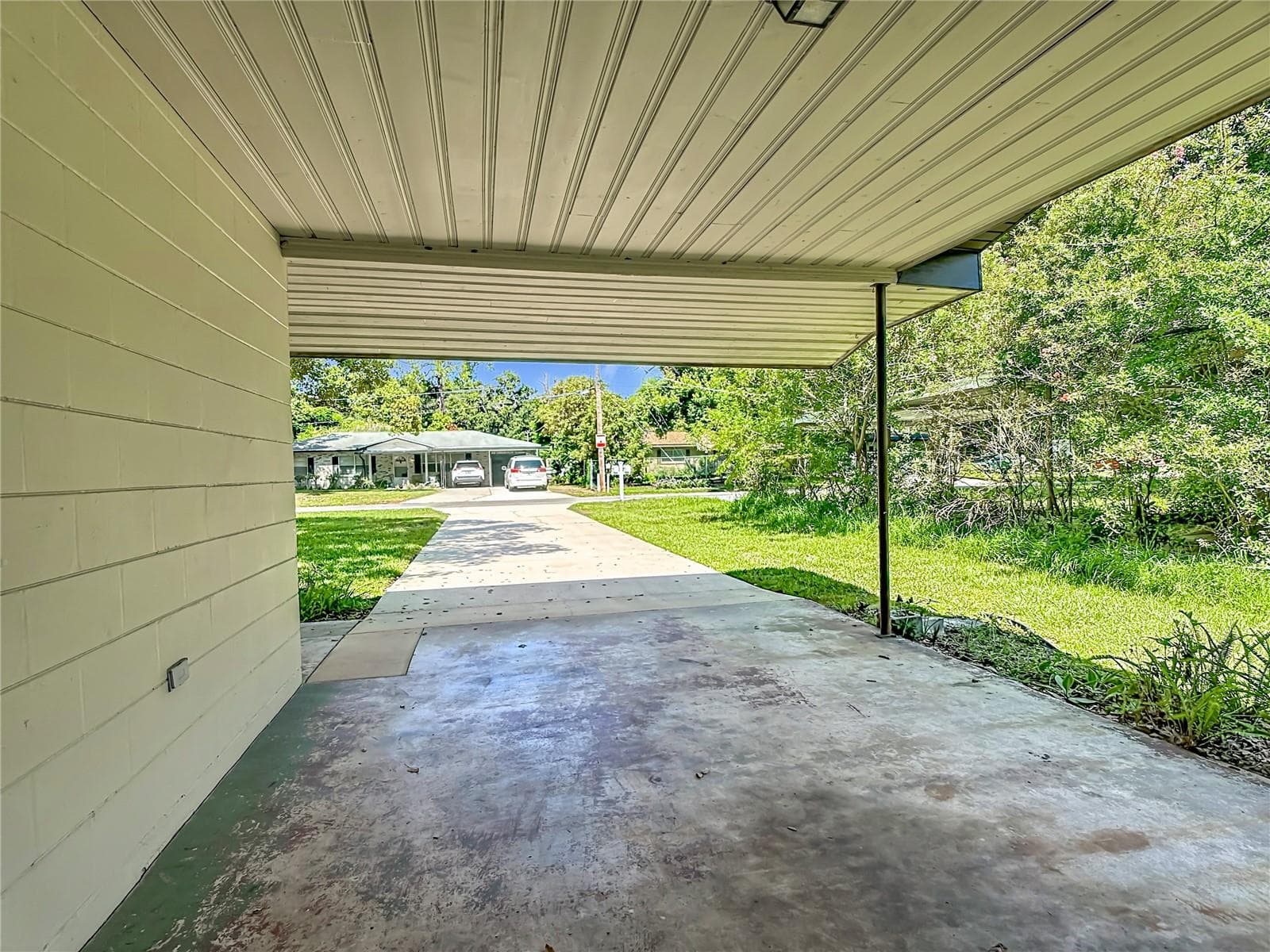 220 Pinehurst Dr photo 5