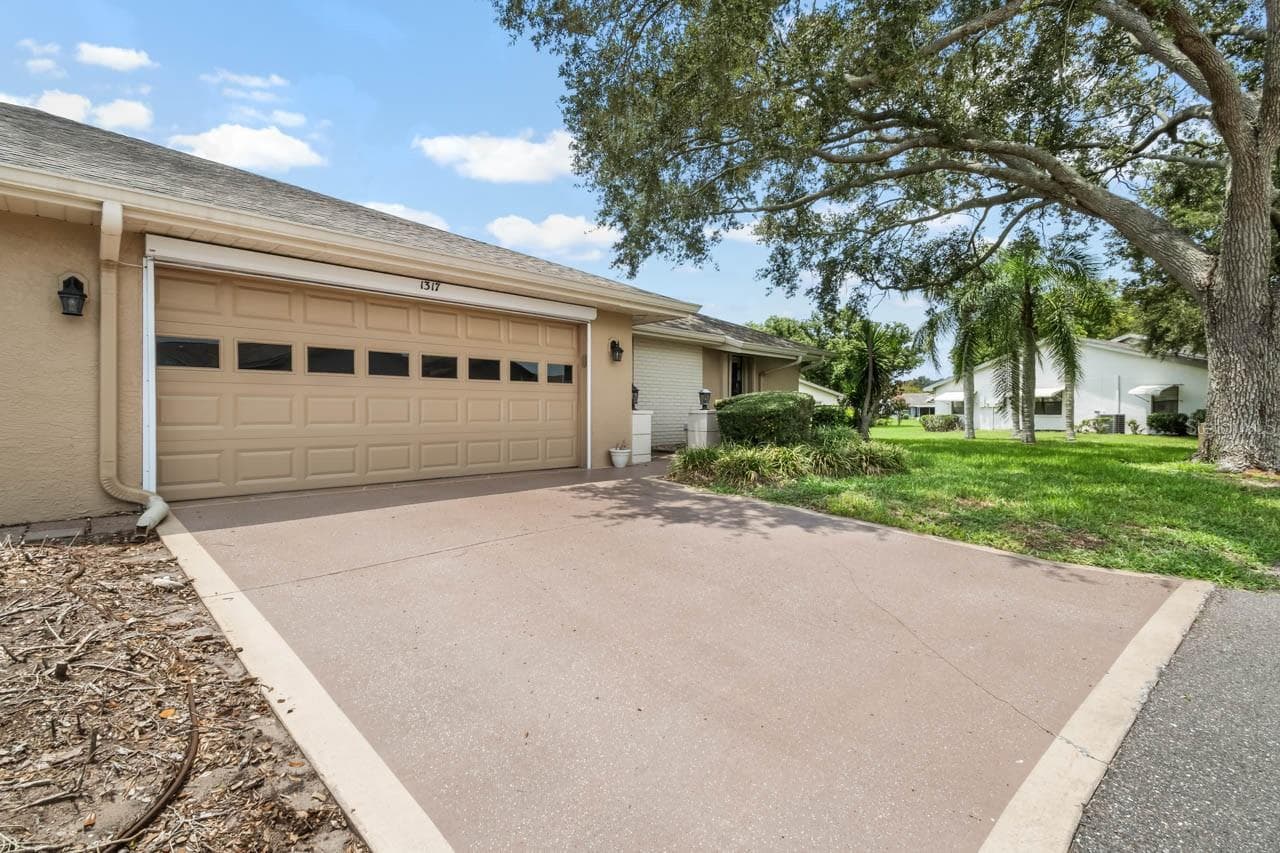 1317 Leland Dr photo 3