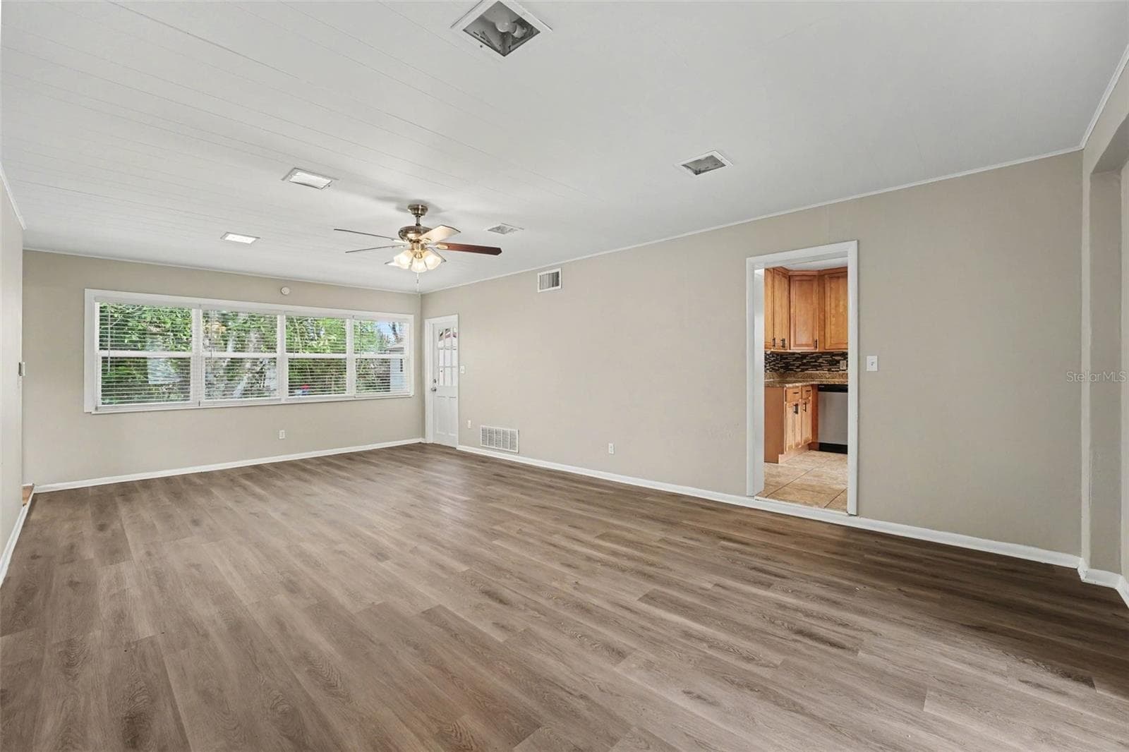 2935 Woodland Hills Ave photo 5