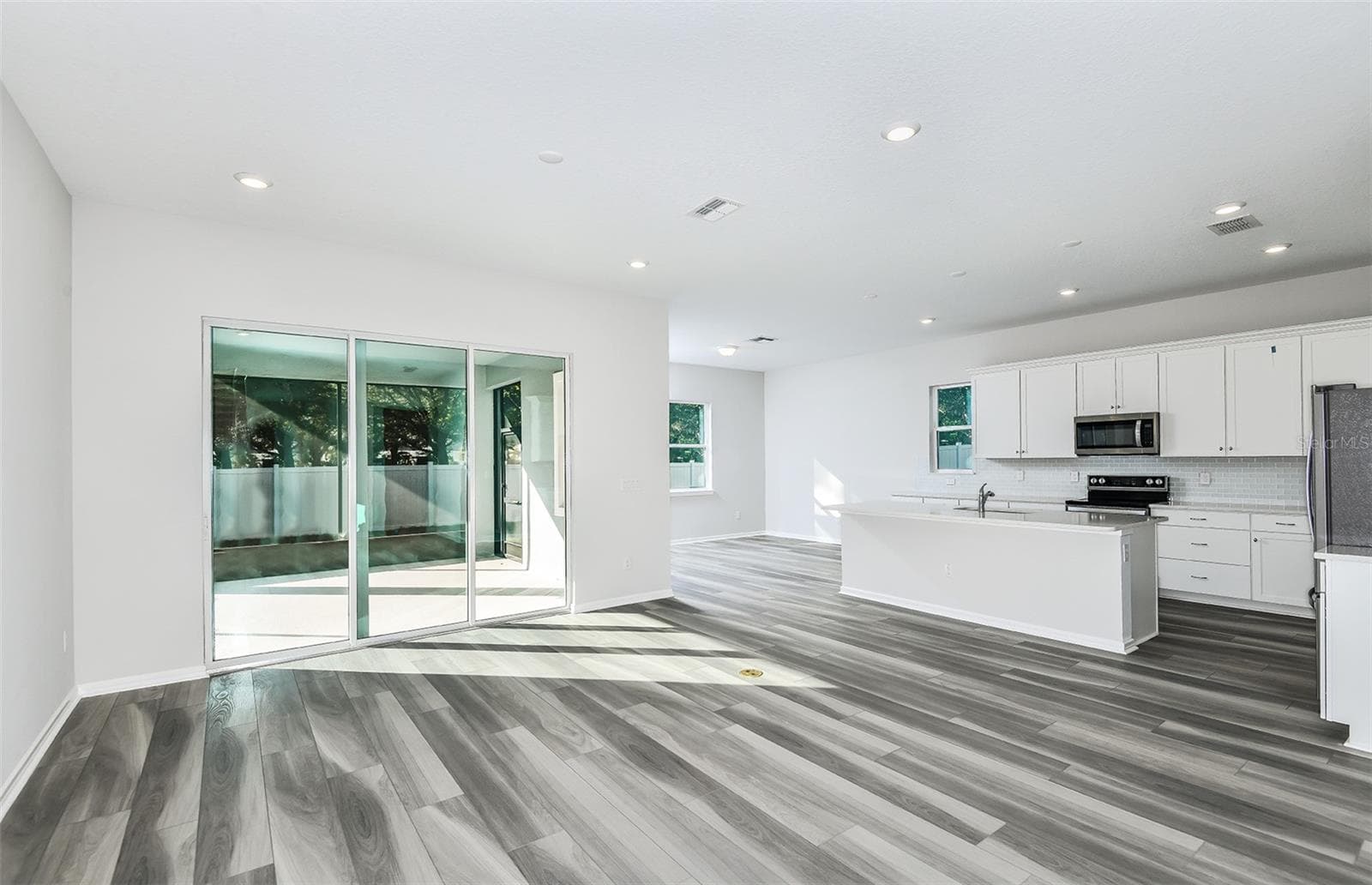 36737 Kistna Dr photo 3