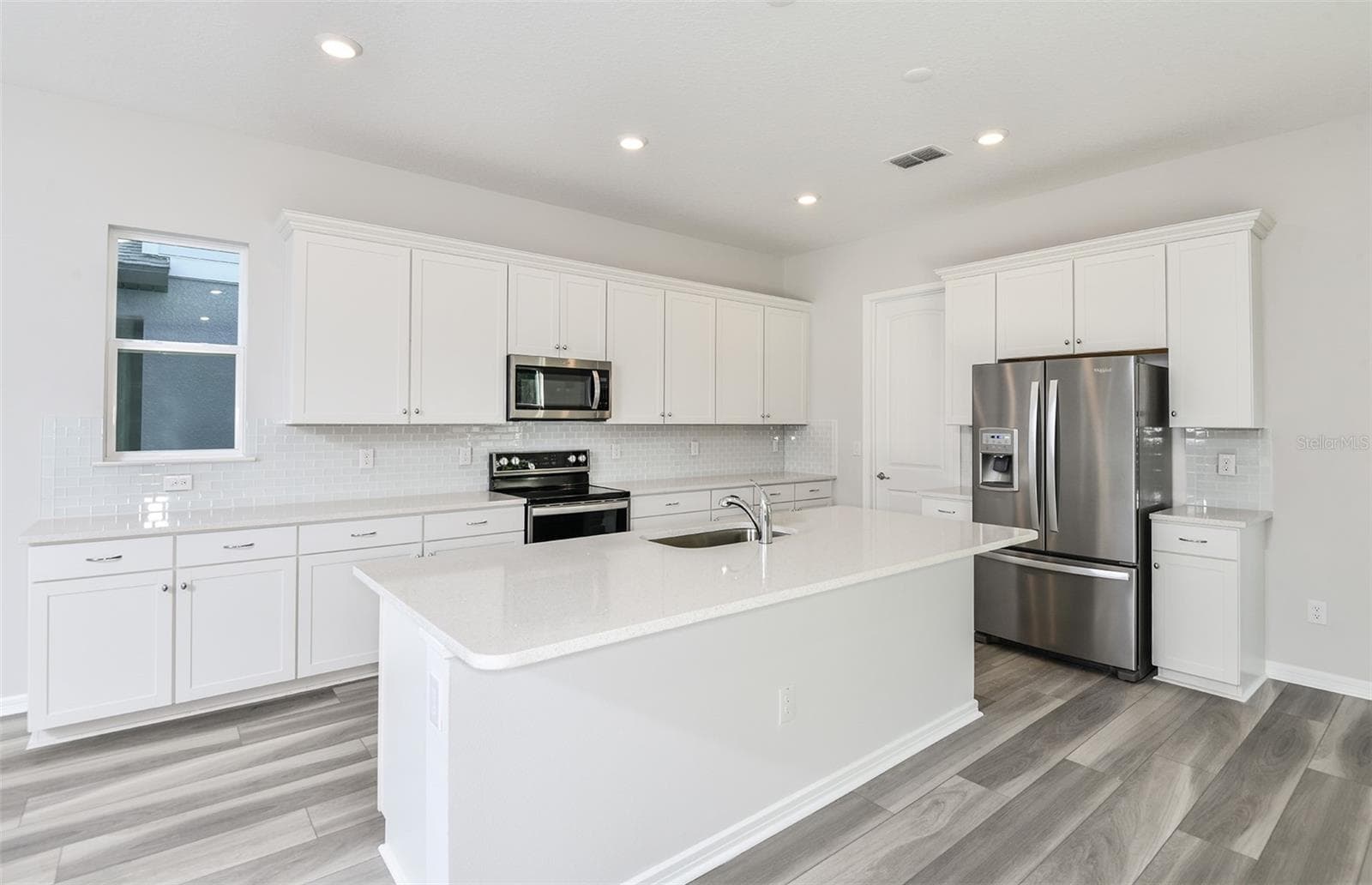 36737 Kistna Dr photo 4