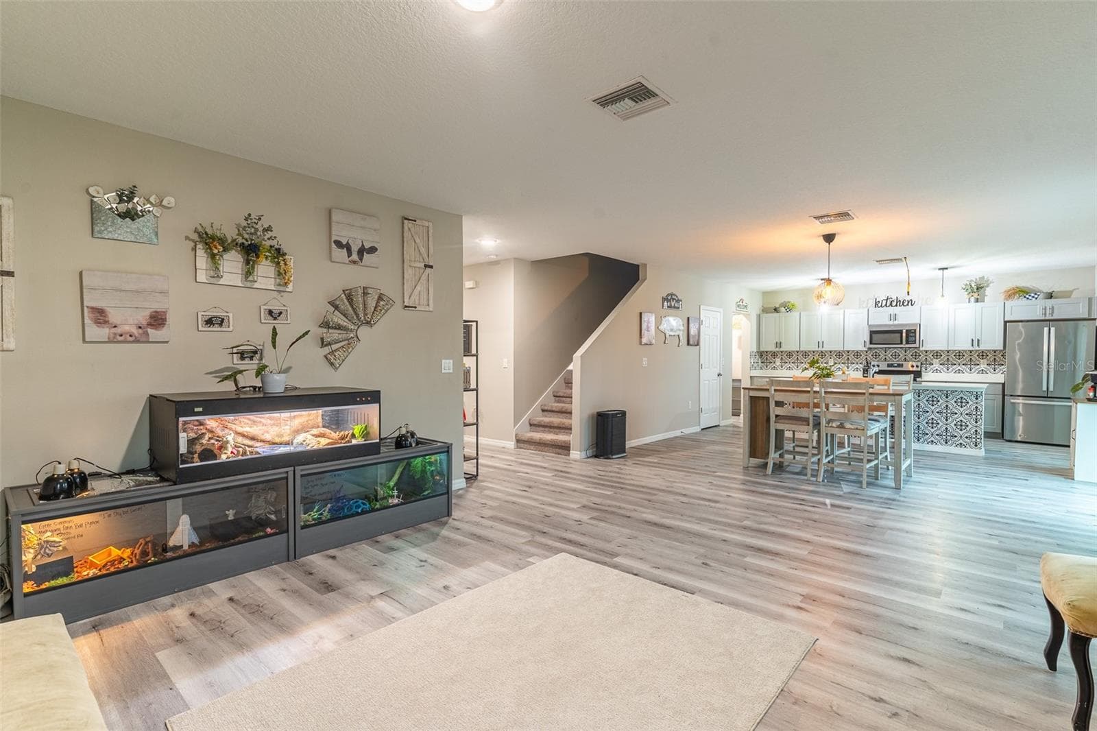 5508 Arlington River Dr photo 4