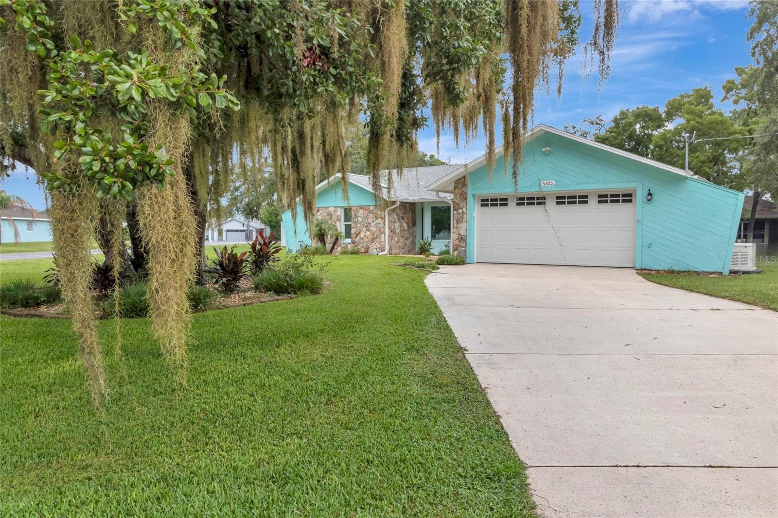 5325 Abagail Dr