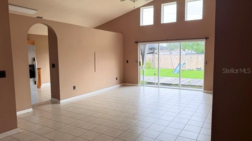 1120 Vinetree Dr photo 5