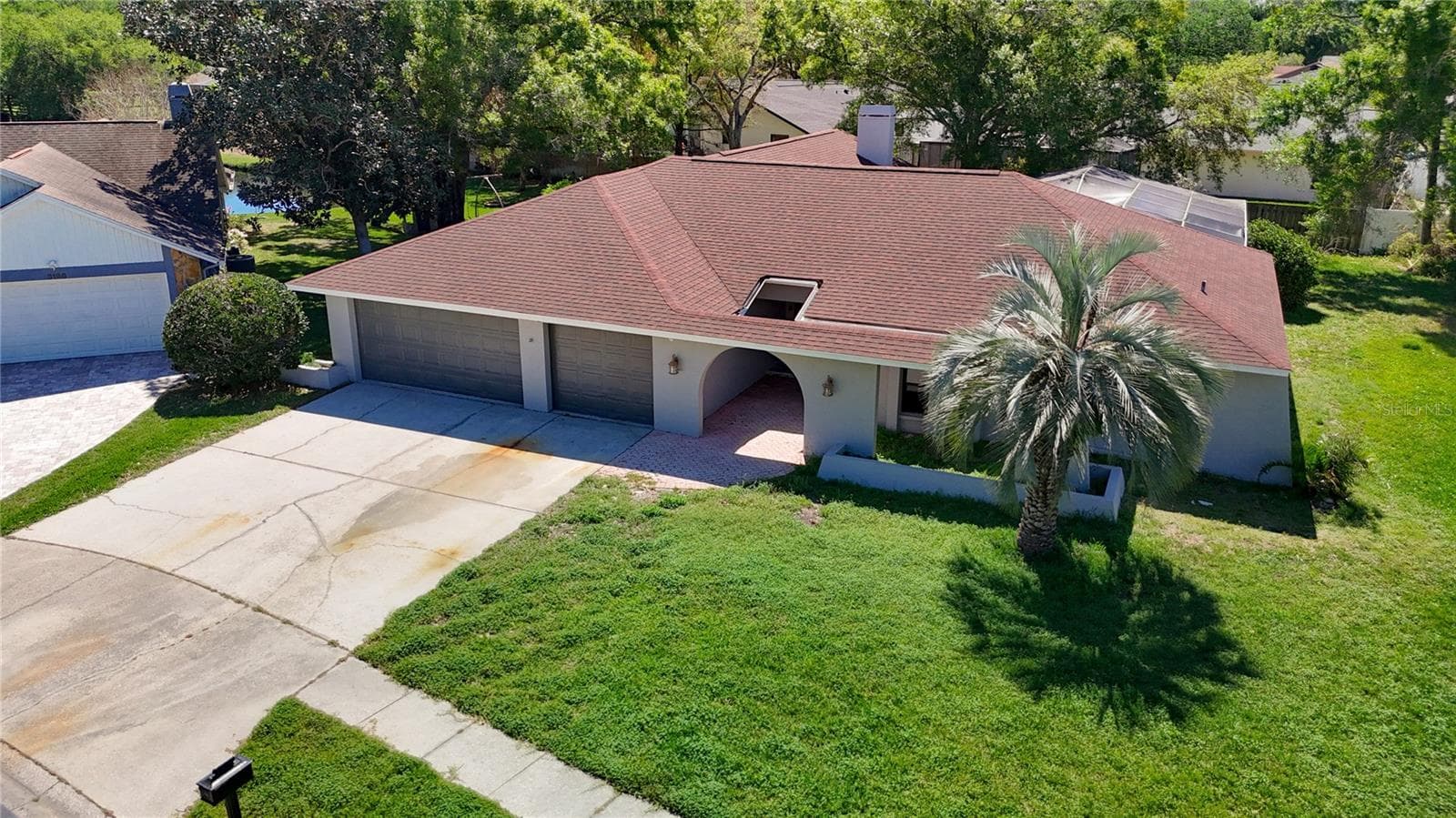 4072 Belmoor Dr photo 3