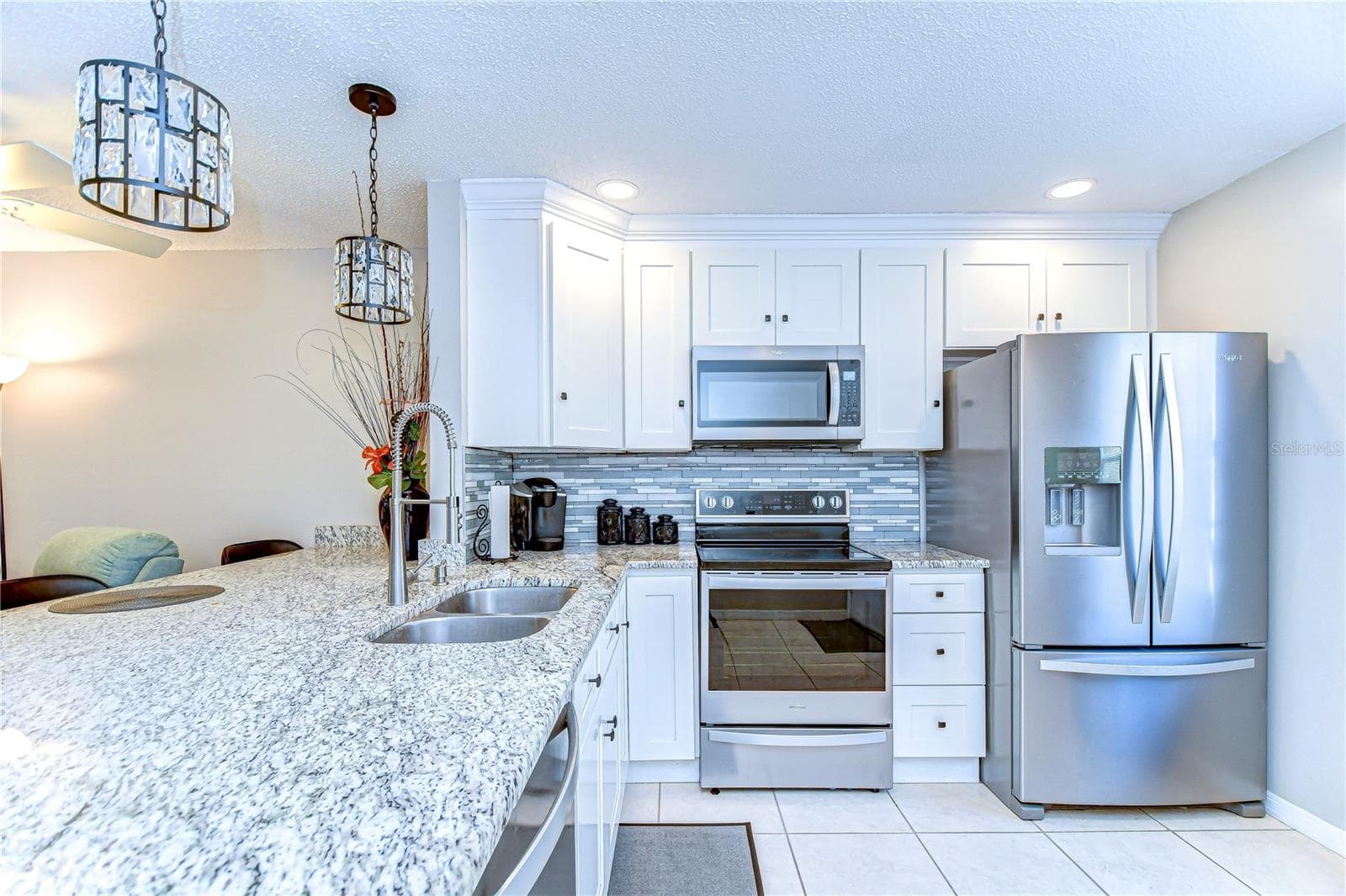 13870 Oakwood Ln #13870 photo 3